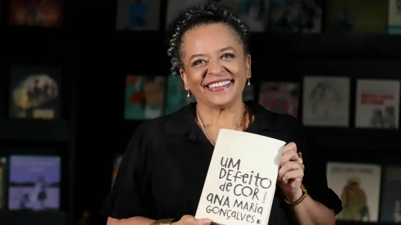 ANA MARIA GONÇALVES - UM DEFEITO DE COR