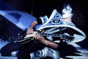 NOTÍCIAS DA SEMANA 13 A 20 OUTUBRO - ACE FREHLEY - KISS
