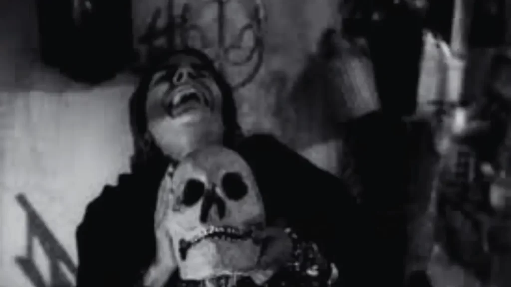 Zé do Caixão - À Meia-Noite Levarei Sua Alma